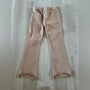 Frame le crop mini boot with raw stagger hem, camel, size 26